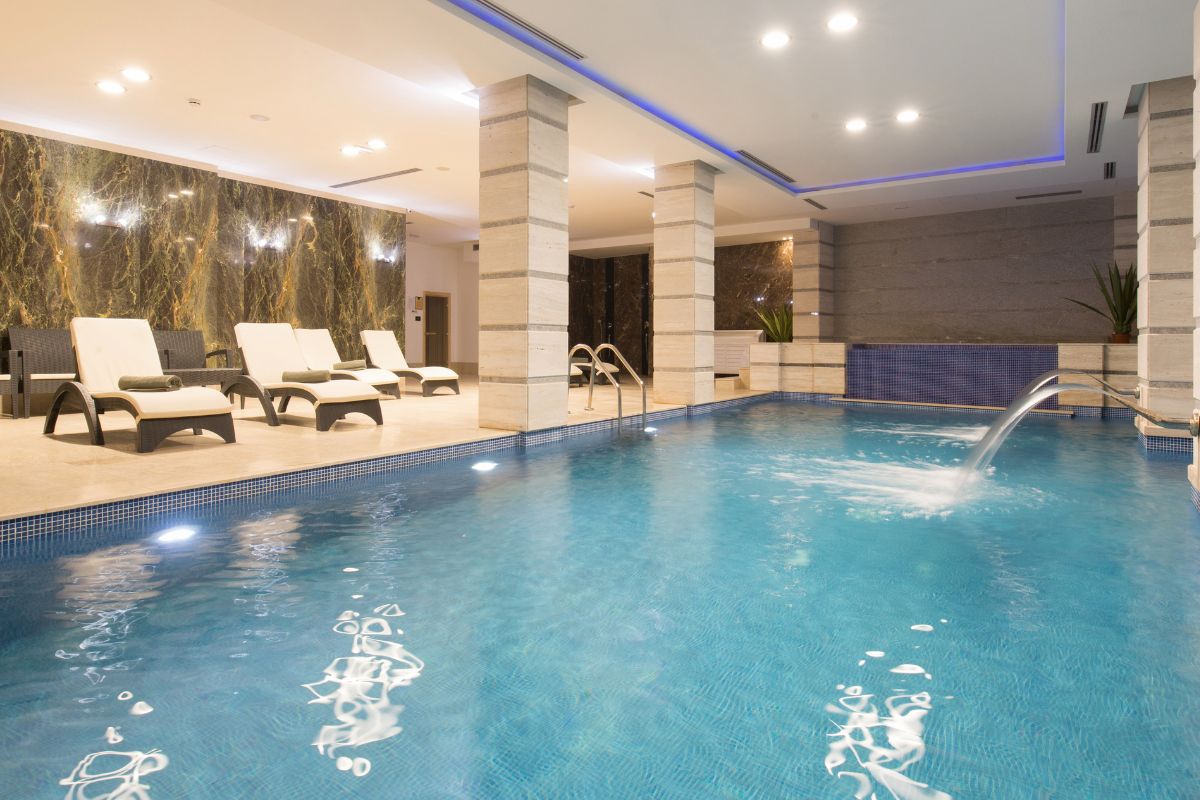 Hike, Hotel & Spa Overnight Stay - Corporate Wellness Event