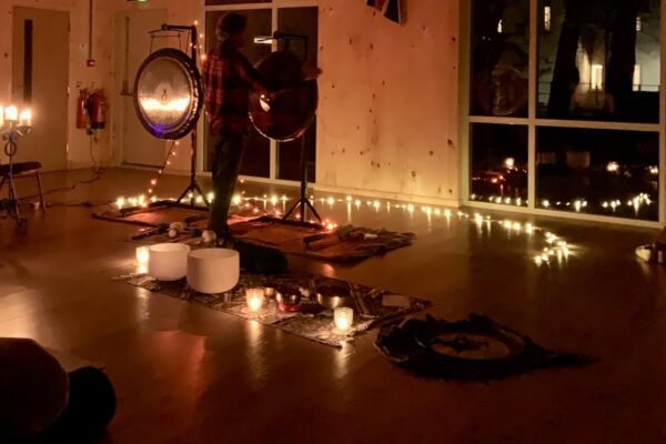 Sound Baths and Meditation - Corporate wellbeing events - retreats