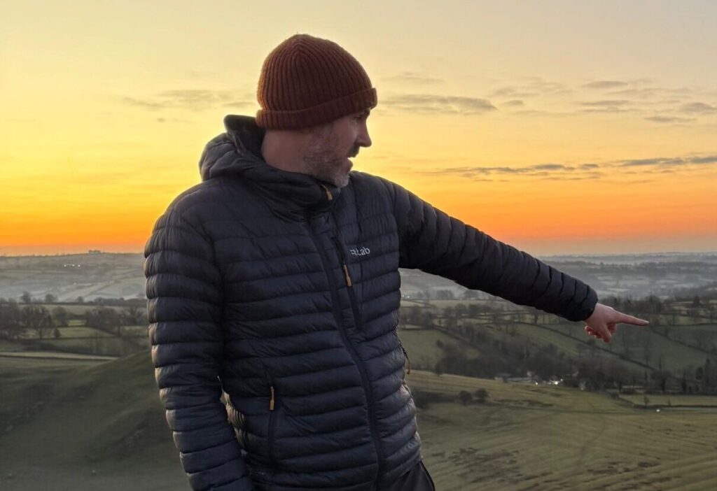 sunrise peak district - person pointing - corporate events in the peak district